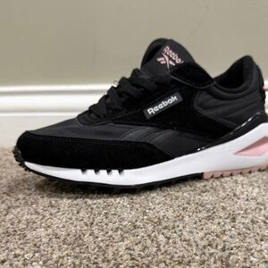 Reebok Women's Black and Pink Athletic Sneakers